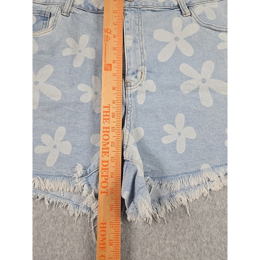 Rue 21 Womens Size 24 Denim High Rise Cut Off Jean Shorts Blue Flower Print NWT - Picture 5 of 6